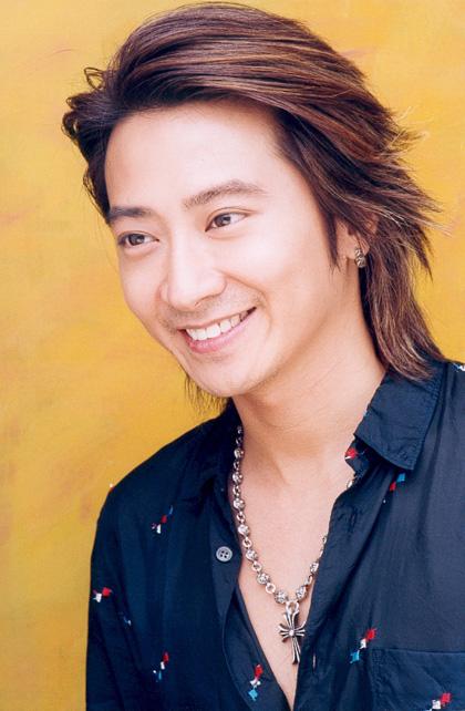 孙耀威香港明星影视演员歌手主持人孙耀威商业演出费:35万元/场孙耀威