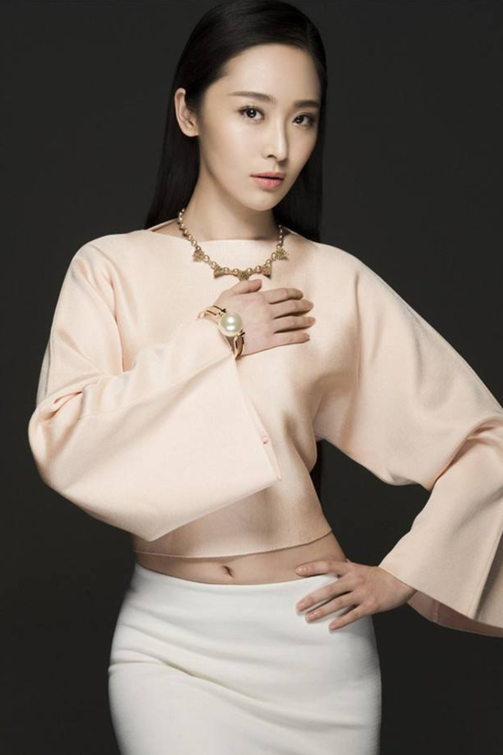 李曼档期咨询,出席活动及广告代言业务洽谈