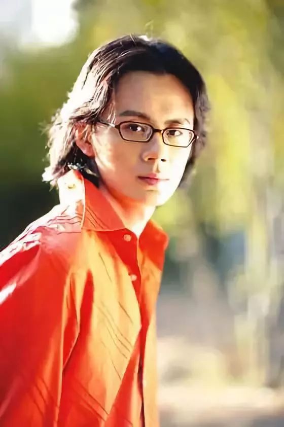 唐磊档期咨询,出席活动及广告代言业务洽谈