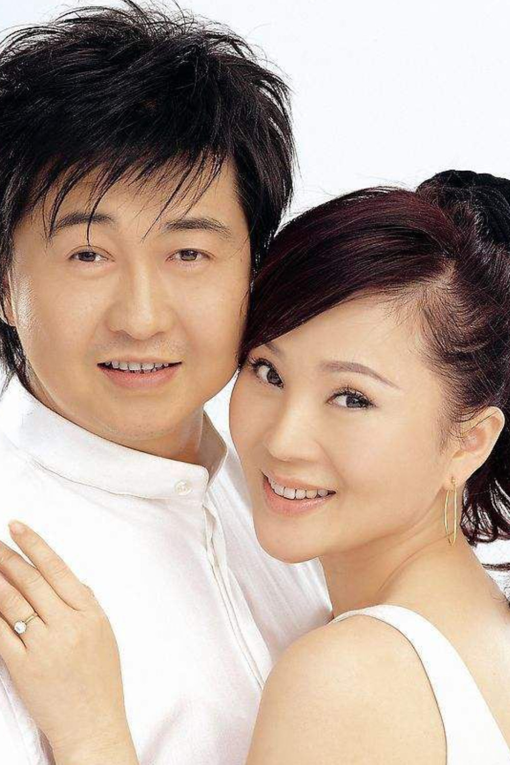 40万元/场付笛声任静广告代言费:100万元/两年付笛声任静新媒体推广费