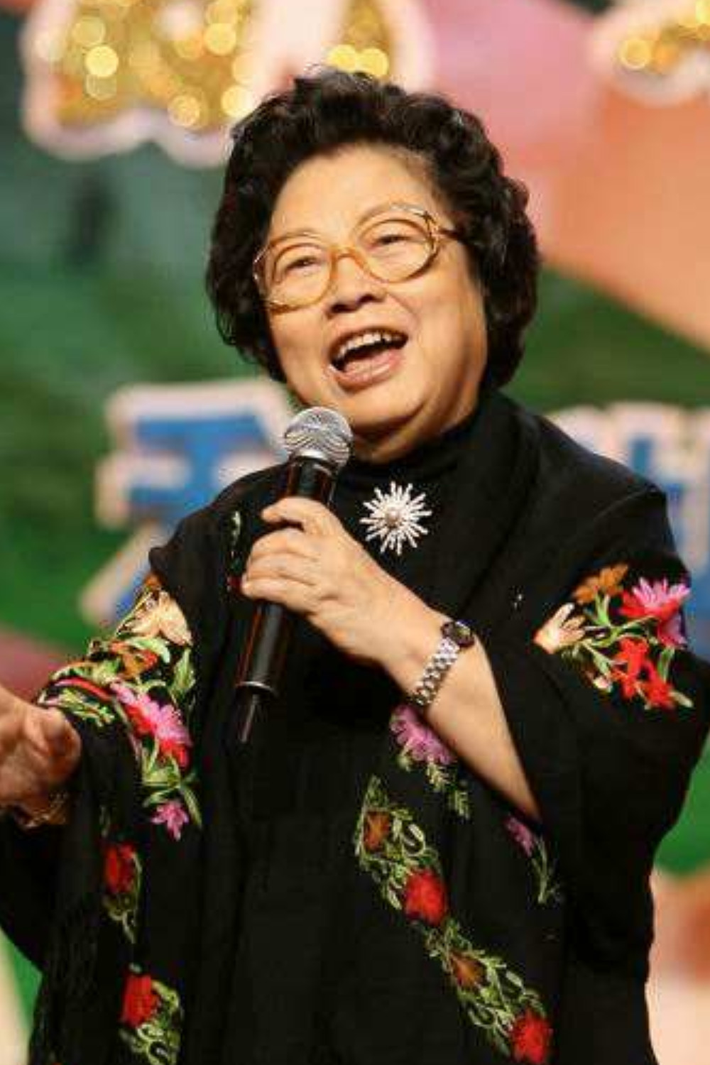 王昆（已故）