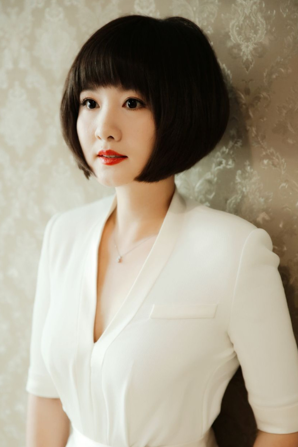 蒋小涵档期咨询出席活动及广告代言业务洽谈