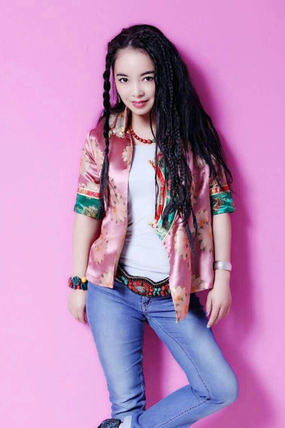 琼雪卓玛档期咨询,出席活动及广告代言业务洽谈