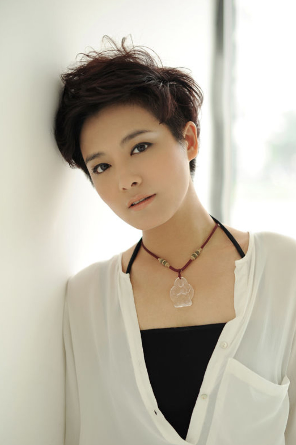 龙一仪档期咨询,出席活动及广告代言业务洽谈