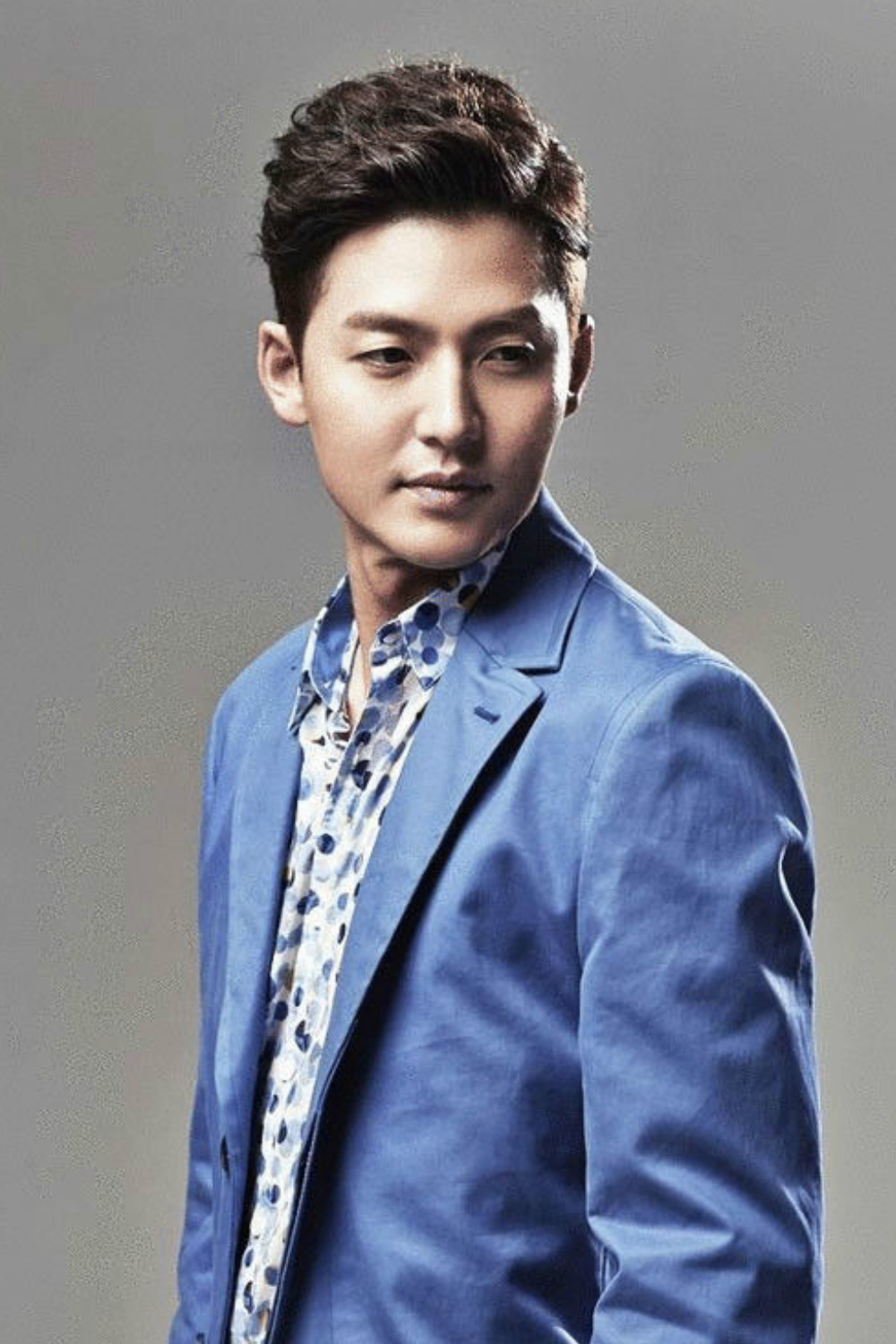 李廷镇档期咨询,出席活动及广告代言业务洽谈