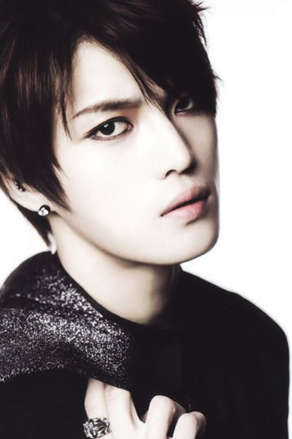 金在中档期咨询,出席活动及广告代言业务洽谈