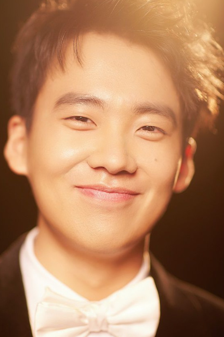 郭麒麟档期咨询,出席活动及广告代言业务洽谈