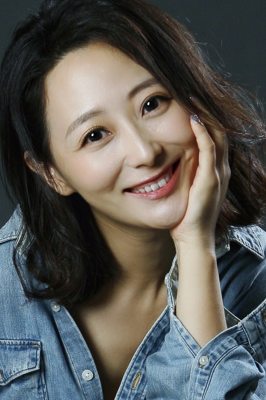 邬倩档期咨询,出席活动及广告代言业务洽谈