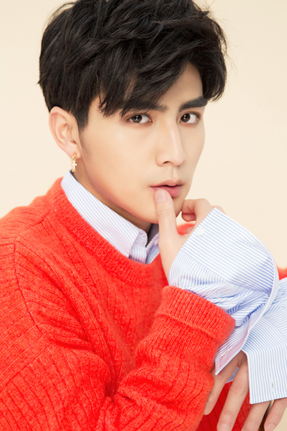 张思帆档期咨询,出席活动及广告代言业务洽谈