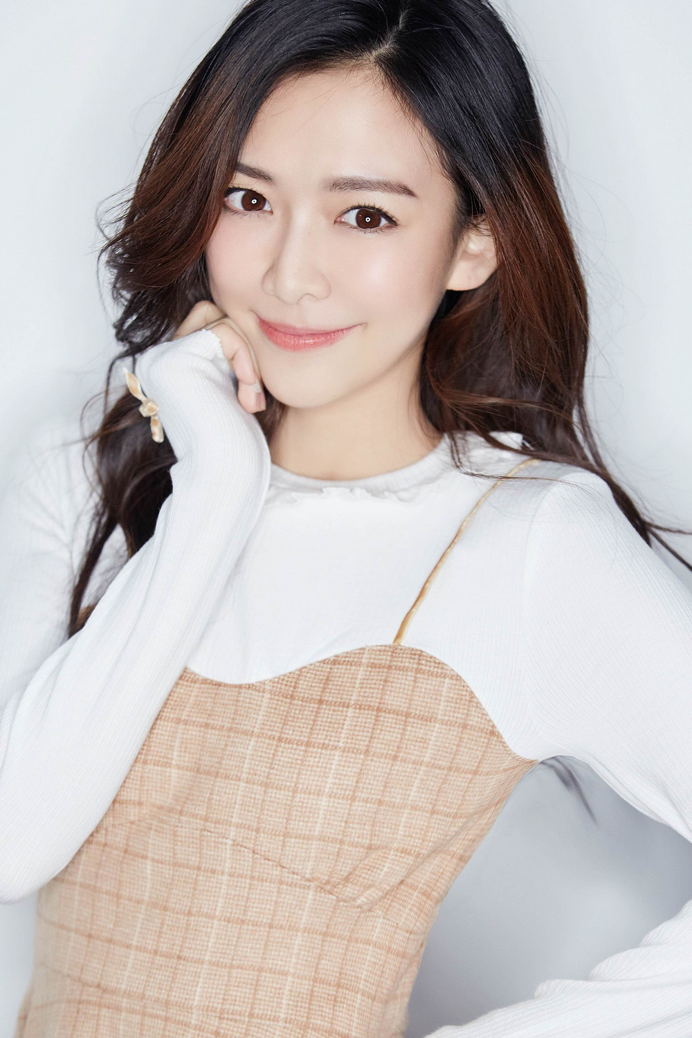 杨安琪档期咨询,出席活动及广告代言业务洽谈