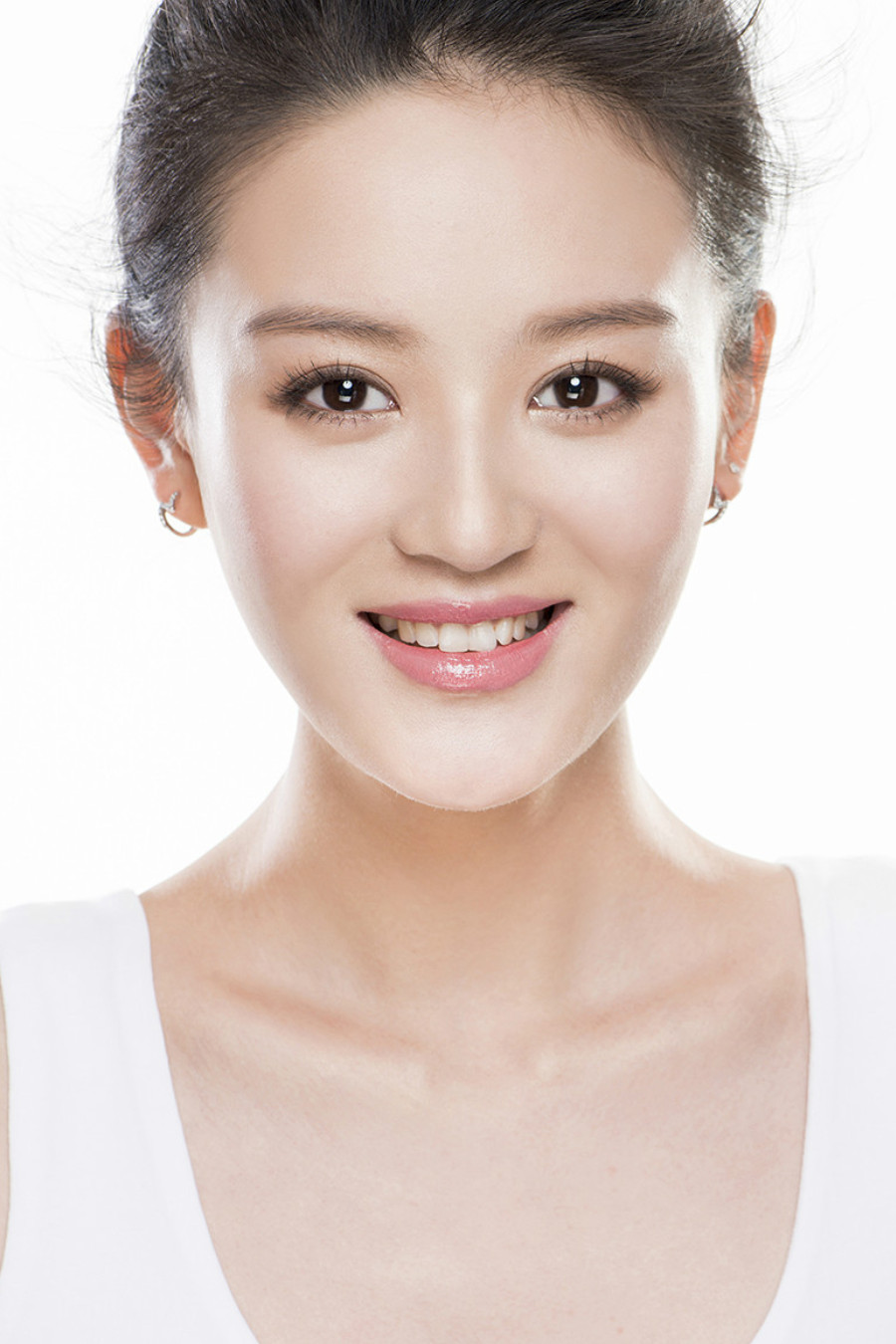 曾一萱档期咨询,出席活动及广告代言业务洽谈