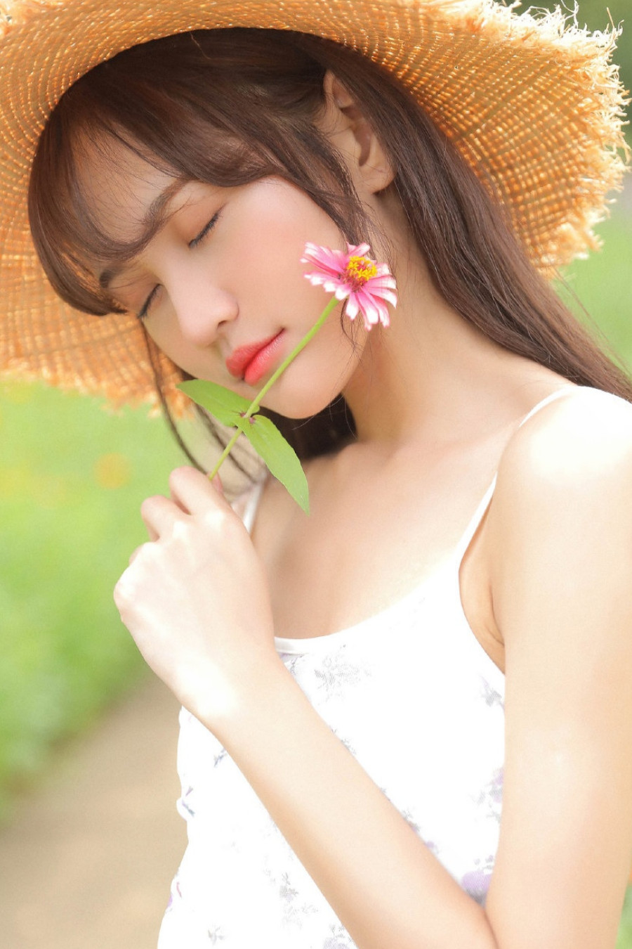 张昕档期咨询,出席活动及广告代言业务洽谈