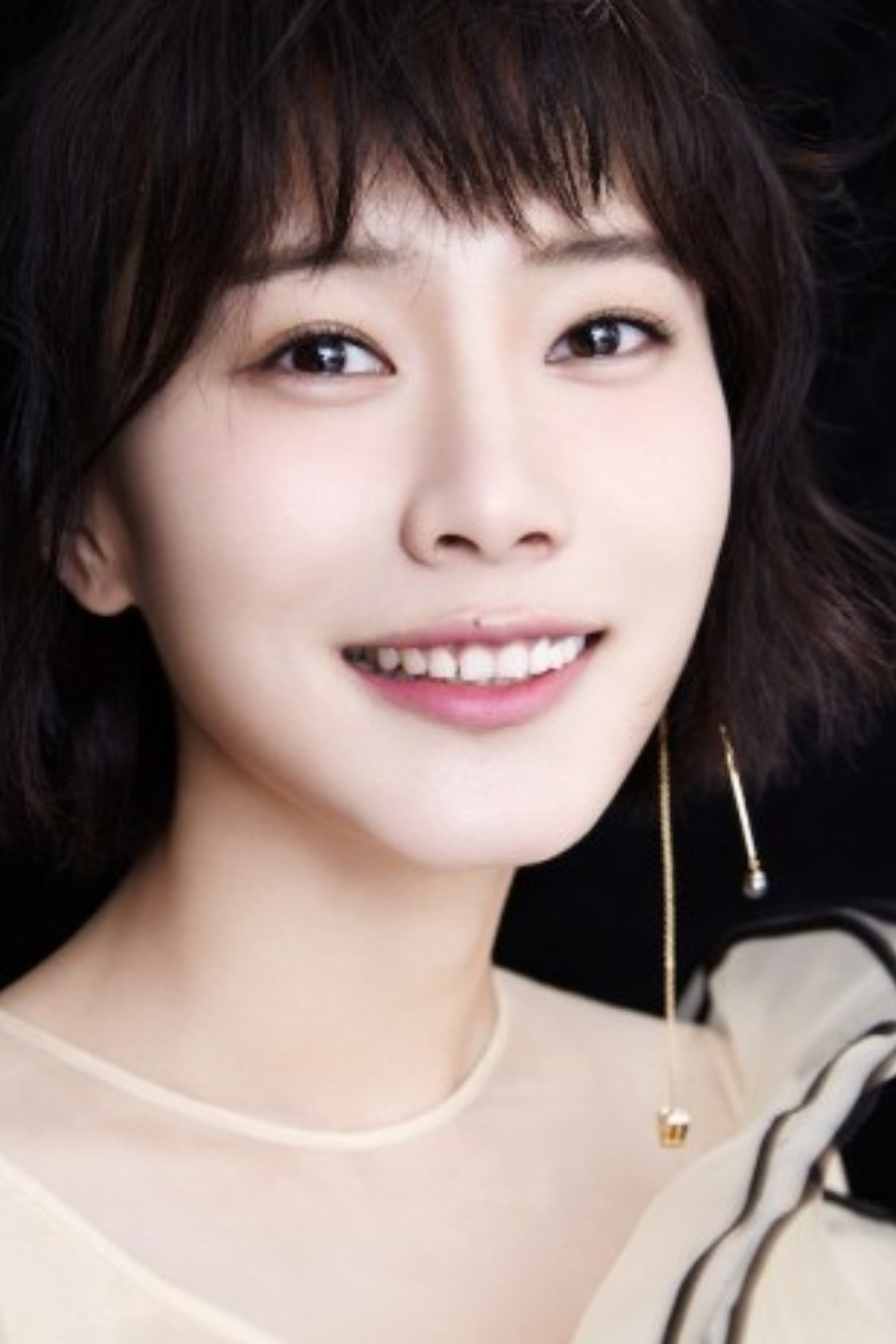 郭姝彤档期咨询出席活动及广告代言业务洽谈