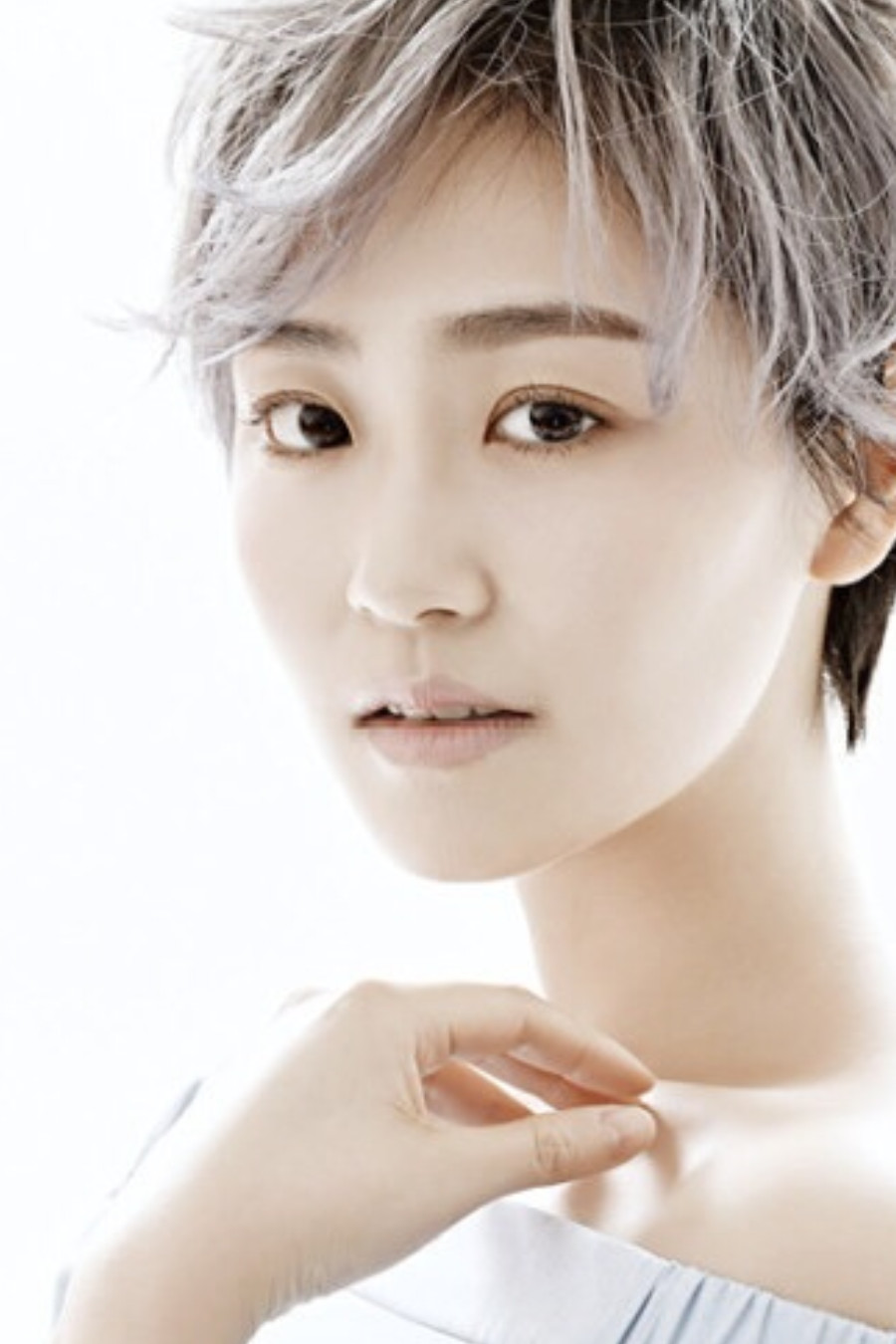 王思思档期咨询,出席活动及广告代言业务洽谈