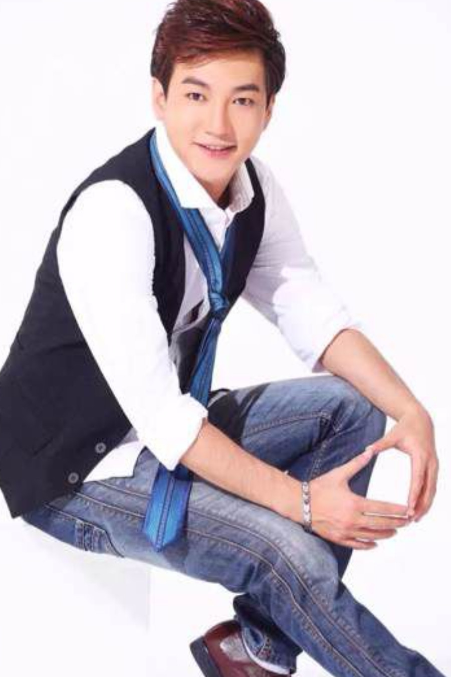 袁奇峰档期咨询,出席活动及广告代言业务洽谈