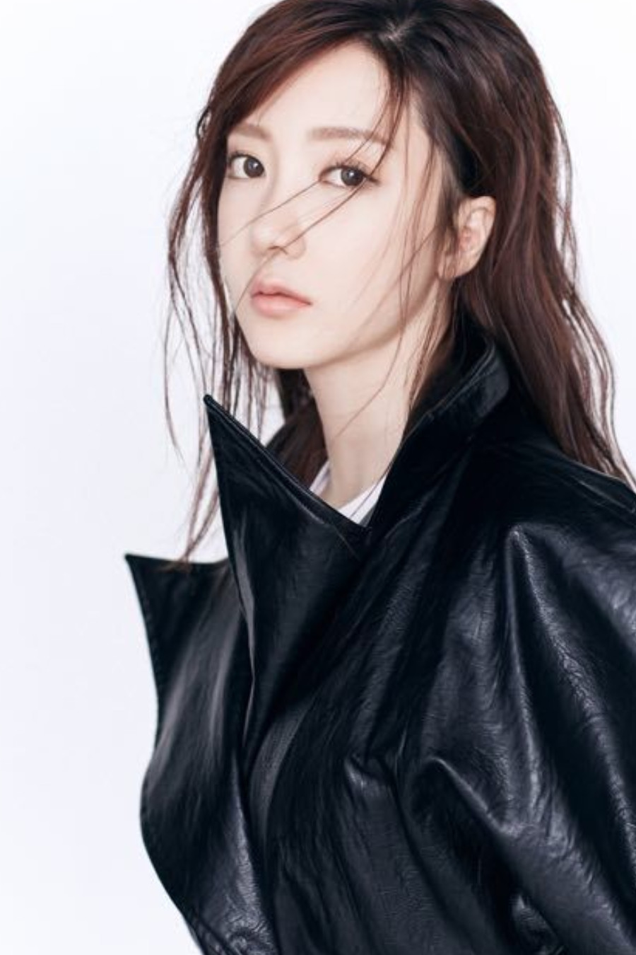 王萌黎档期咨询出席活动及广告代言业务洽谈