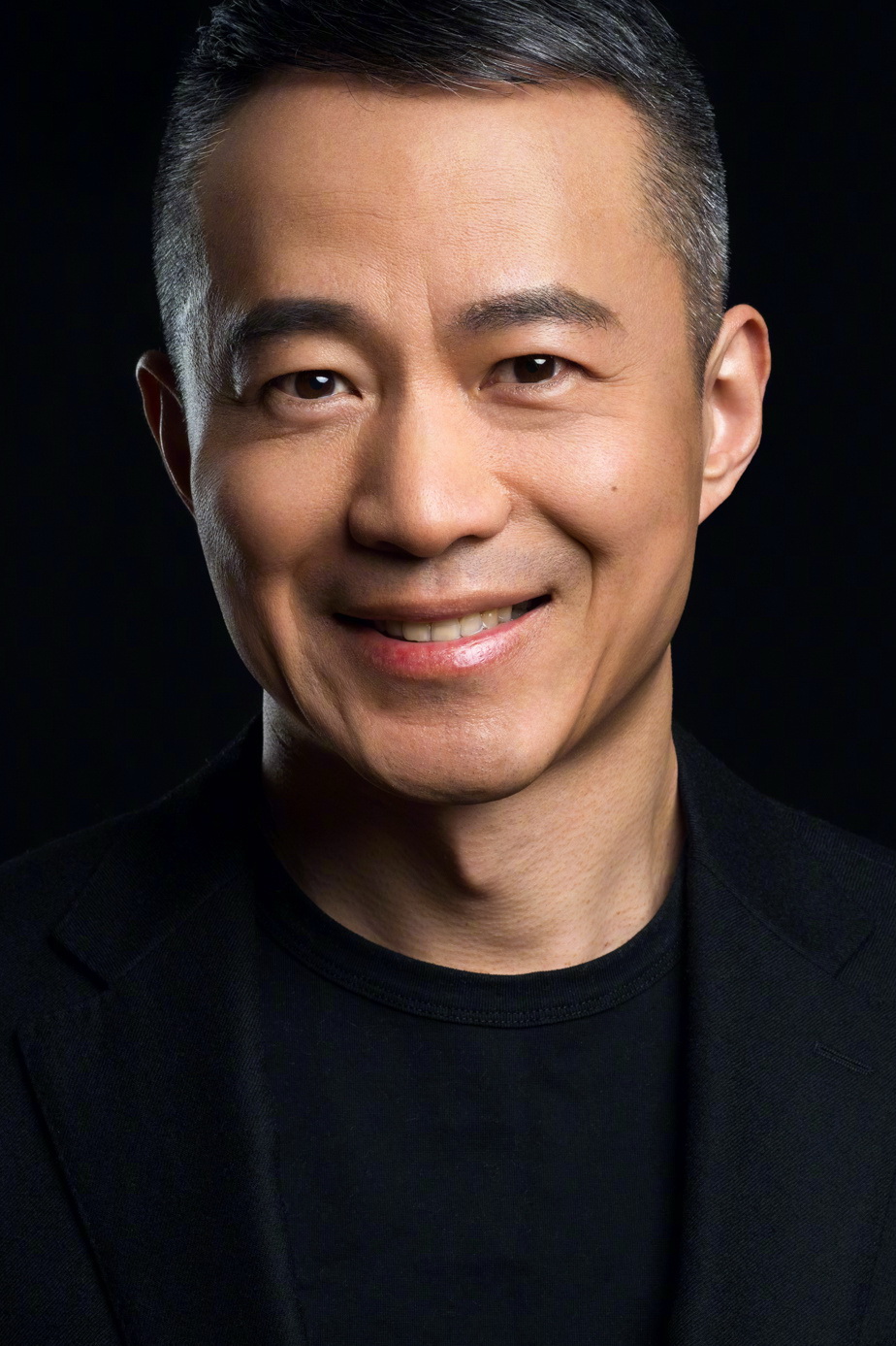 邱启明档期咨询,出席活动及广告代言业务洽谈