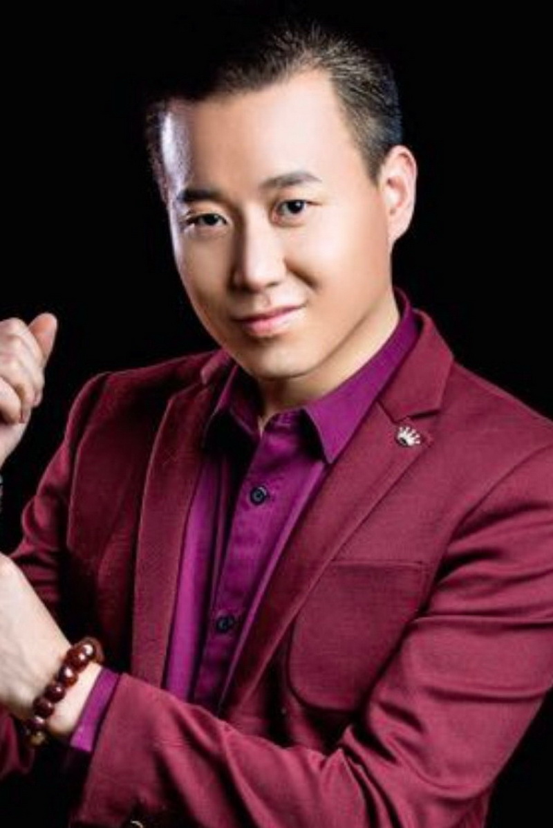 标签:陕西刘建东,男歌手,他是一位从部队里成长起来的青年歌手.