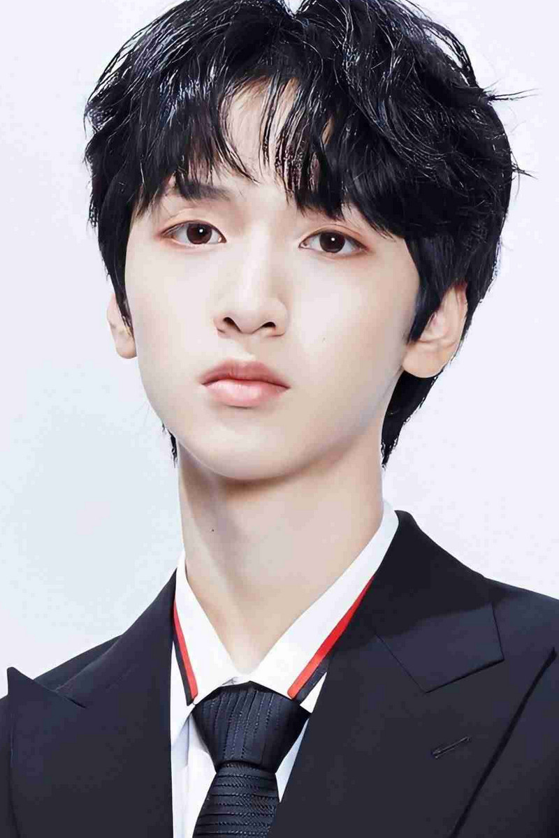 严浩翔档期咨询,出席活动及广告代言业务洽谈