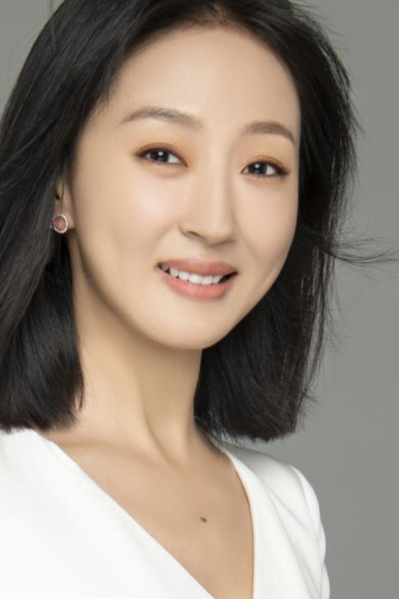 闵春晓档期咨询,出席活动及广告代言业务洽谈