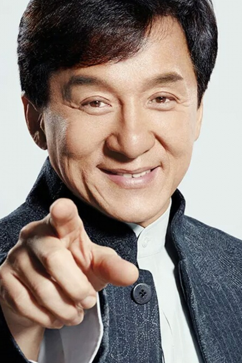 成龙用什么手机(成龙用的什么牌子的手机)