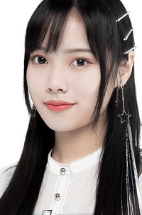 龚露雯