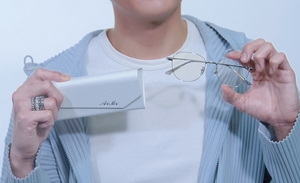 明星商业授权：一场流量变现的精准变革——从深度绑定到灵活合作的营销新范式